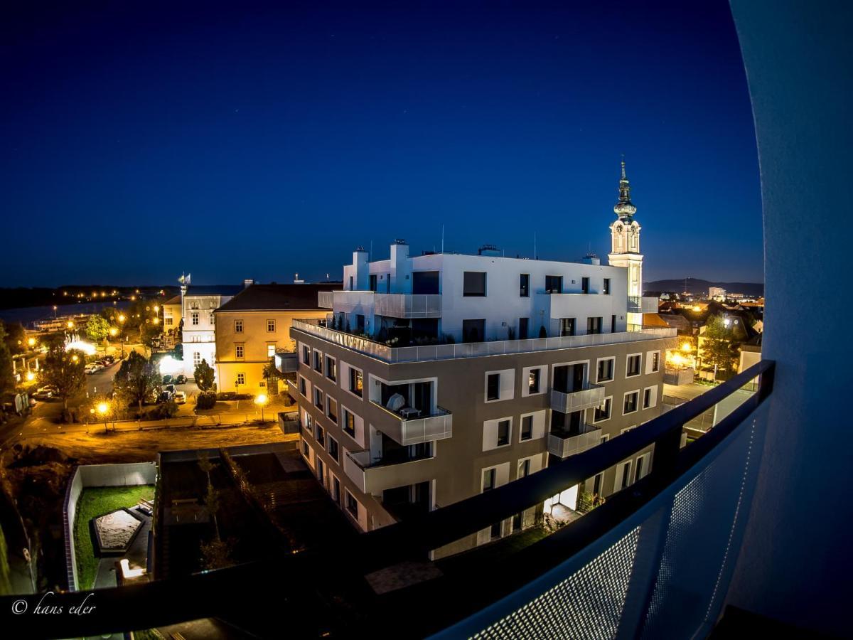 Rooftop Tulln Operated By Revliving Тульн Экстерьер фото
